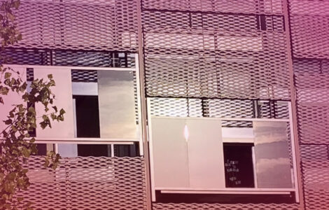 Bauwerkintegrierte Photovoltaik (BIPV) in Manresa, Spanien.