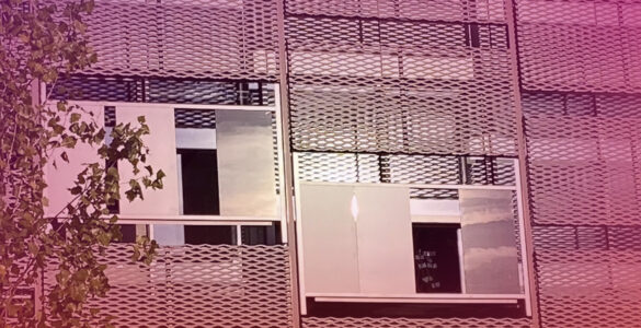 Bauwerkintegrierte Photovoltaik (BIPV) in Manresa, Spanien.