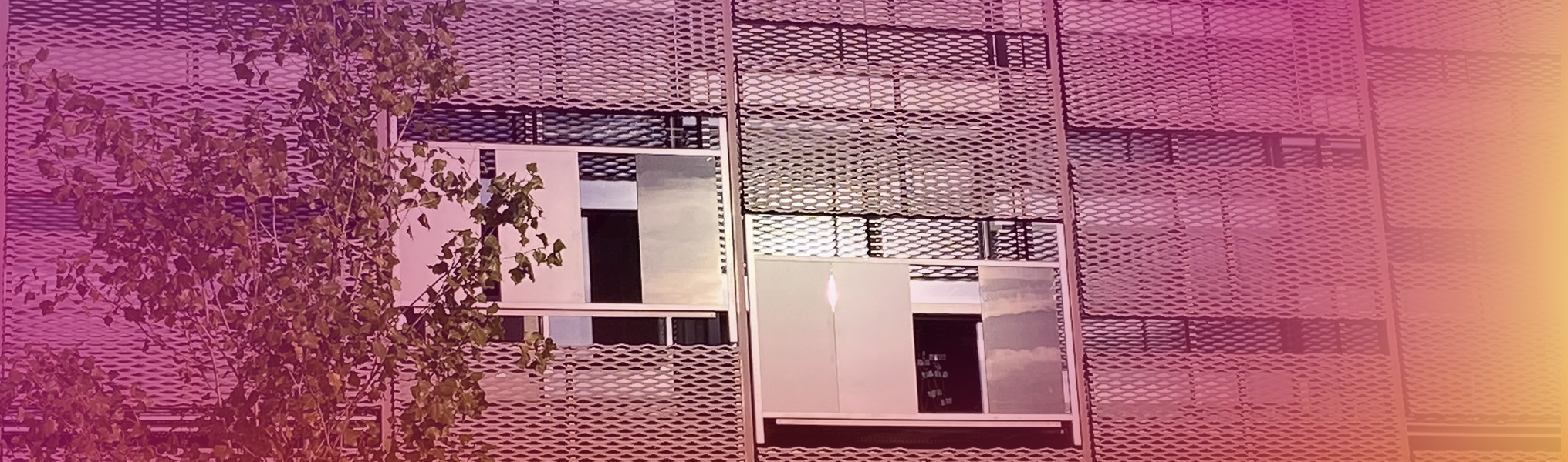 Bauwerkintegrierte Photovoltaik (BIPV) in Manresa, Spanien.